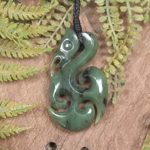 NZ Greenstone Medium Manaia Pendant (BX935) Hapopo Pounamu