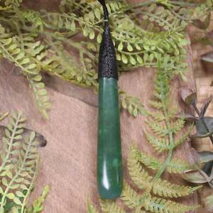NZ Greenstone Medium Roimata Pendant (CB940) Hapopo Pounamu