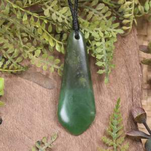 NZ Greenstone Medium Roimata Pendant (CA738) Hapopo Pounamu