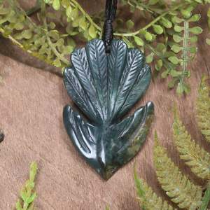 NZ Greenstone Medium Pīwakawaka Fantail Pendant (CB890) Inanga Pounamu