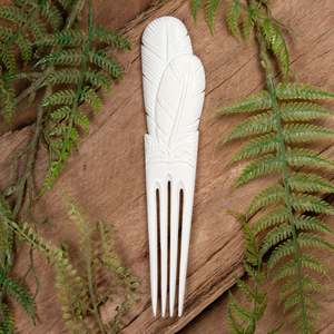 Bone Carvings Nz: Bone Heru XLarge Hair Comb (CB471)
