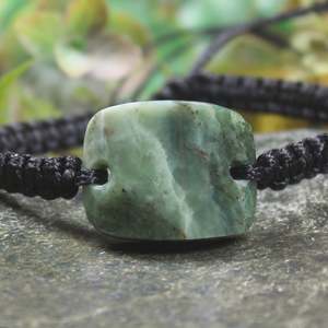 NZ Greenstone Adjustable Cord Bracelet (BT166) Kawakawa Pounamu