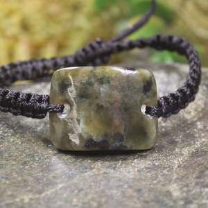 NZ Greenstone Adjustable Cord Bracelet (BT097) Rimu Pounamu