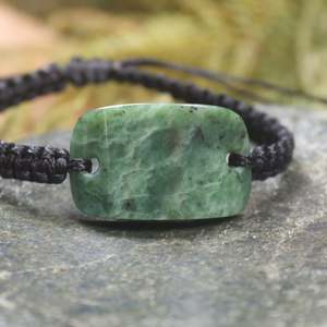 NZ Greenstone Adjustable Cord Bracelet (BT127) Kawakawa Pounamu