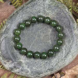 NZ Greenstone Medium Beaded Bracelet (CB520) Kawakawa Pounamu