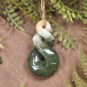 NZ Greenstone Small Twist Pendant (CB741) Hapopo Pounamu