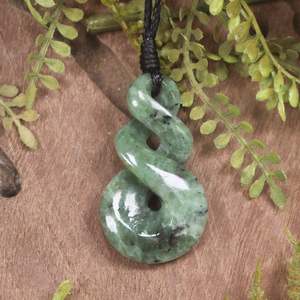 NZ Greenstone Small Twist Pendant (CB745) Hapopo Pounamu