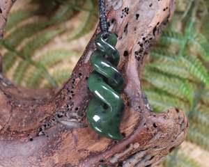 NZ Greenstone Medium Twist Pendant (AT533) Rimu Pounamu