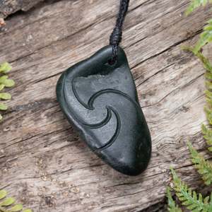 NZ Serpentine Small Freeform Pendant (BT646)