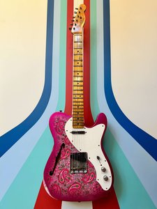 Fender Custom 2017 Relic 50s Thinline Tele – Pink Paisley