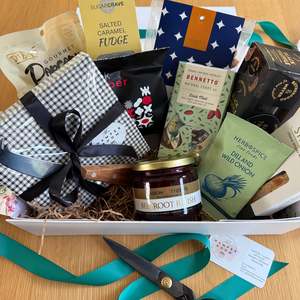 For Her: Entertainer