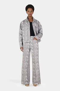 HANSEN & GRETEL Montgomery Studded Jean | Silver Python