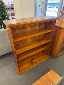 Products: Idour Elite Classicwood solid rimu bookcase The Heart Of Rimu Furniture co