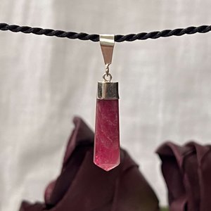 Pink tourmaline pendant - The Hidden Gem