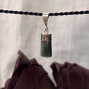 Green tourmaline pendant - The Hidden Gem