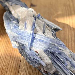 Blue kyanite in quartz - The Hidden Gem