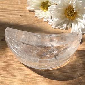 Quartz moon dish - The Hidden Gem