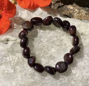 Garnet bracelet - The Hidden Gem