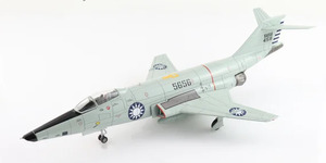 Diecast Aircraft: 1/72 McDonnell RF-101A Voodoo