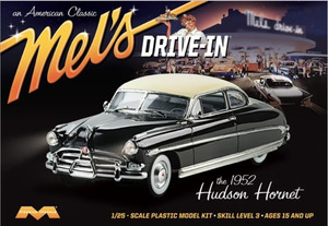 Plastic Models Cars: Moebius 1/25 1952 Hudson Hornet