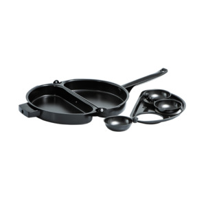 Egg Accessories: Avanti Non-Stick Omlette and Poaching Pan