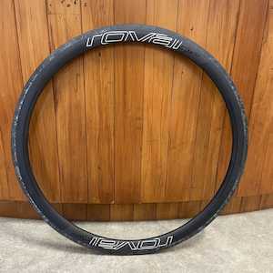 Wheels: Roval Rapide CLX 40 Front Rim 18H