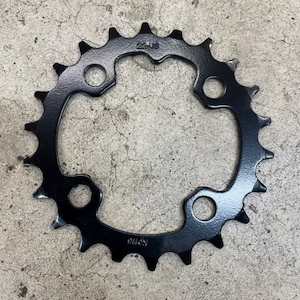 Chainrings: SRAM/Truvativ V3 64/4 Steel Chainring / 22t