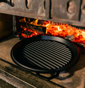 Almost Perfect: 36cm Handcrafted Cast Iron Almost Perfect Grande Grill