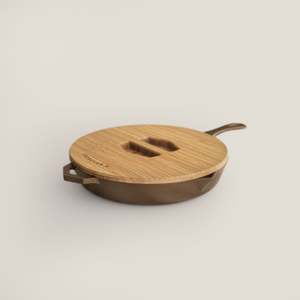Cast Iron Cookware: Seasoned Cast Iron Pan & Serving Lid