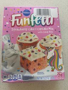 Clearance: ** Damaged Packaging ** Funfetti Strawberry Cake & Cupcake Mix