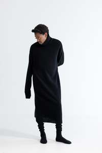 U Maxi Dress - Black [ PRE ORDER ]