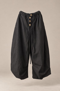 Seasonal Offerings: Proper Three Quarter Shorts - Slik Linen