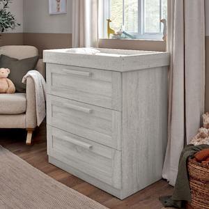 Dresser Changers: Mamas and Papas Atlas Nimbus White Dresser/ Changer