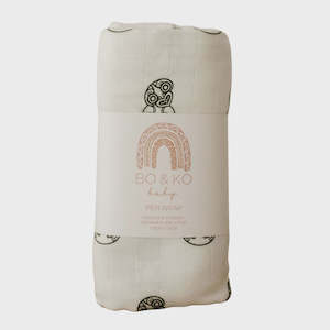 Bo Ko: BO & KO - TIKI PĒPI WRAP GREEN