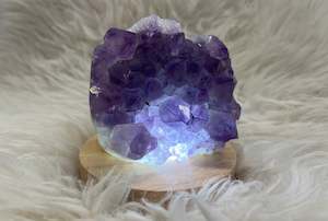 Statement Pieces: LED lamp for crystals
