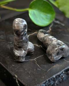 18: Teeny Larkivite Weeny