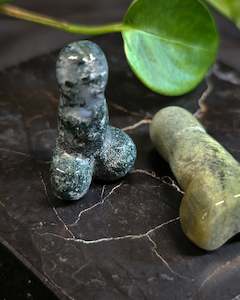 Teeny Moss Agate Weeny