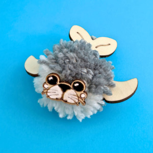 Animal Themed Crafts: Pom Pom Seal