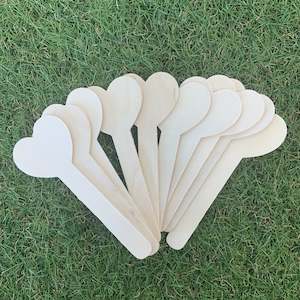 Wooden Blanks: Mini Wooden heart wands