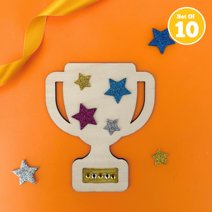 Holiday Programme: Set of 10 - Trophy Craft