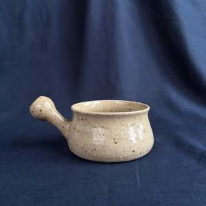 The Minimal Studio: Oda Handled Pottery Bowl