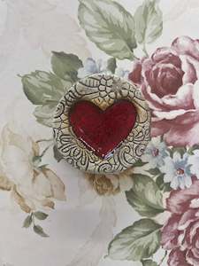 Bits And Bobs: ceramic brown lace heart pebble