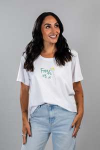 Ninas Favourites: Fresh as a Daisy – Classic Tee