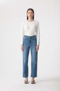 Zoe High Straight Jean – Liberty