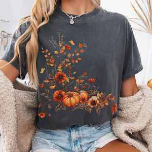 Vintage fall floral pumpkin tee