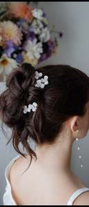Bridal hair accessories: Mae pins