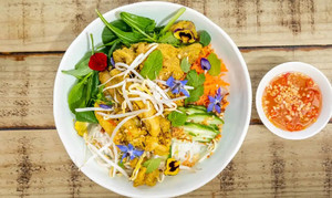Lemongrass Chicken Vermicelli Bowl The Orchard Juicery