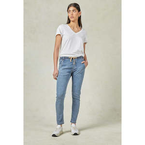 Active Ankle Length Jeans
