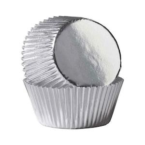 Cupcake Decorations: Wilton Silver Foil Cupcake Cases 24pk