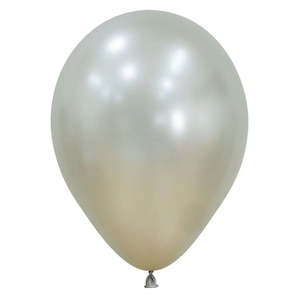 Silk Cream Pearl Balloons